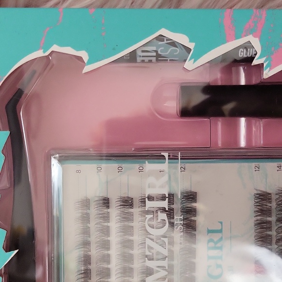 Brand New AMZGIRL DIY LASH EXTENSION KIT-147pc - Picture 4 of 4